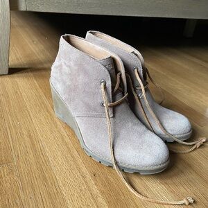 Sperry Suede Wedge booties, Sz 7.5
